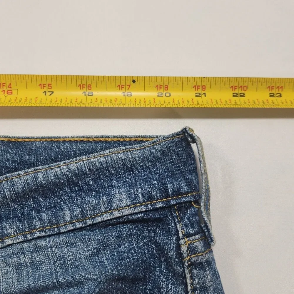 Levi's Strauss Signature Jeans Athletic Fit Size 40 x 30 Medium Wash Blue Denim